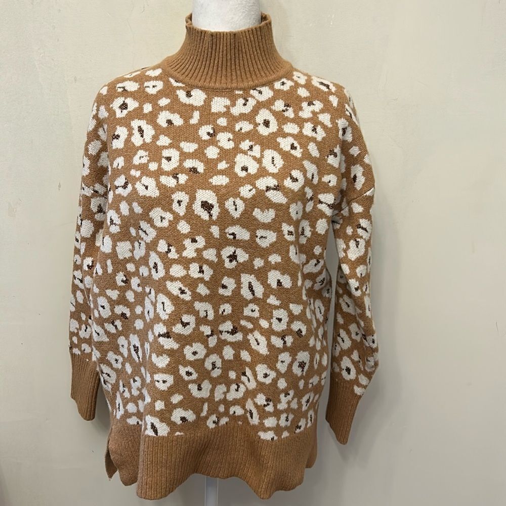 Loft tan white metallic long sleeve mock neck sweater Size M EUC